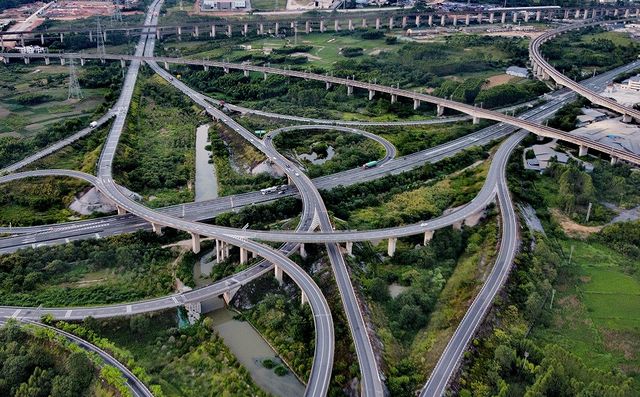 交警发布2025年“端午节”出行提示九游会网址是多少高速公路不免费！桂林(图2)